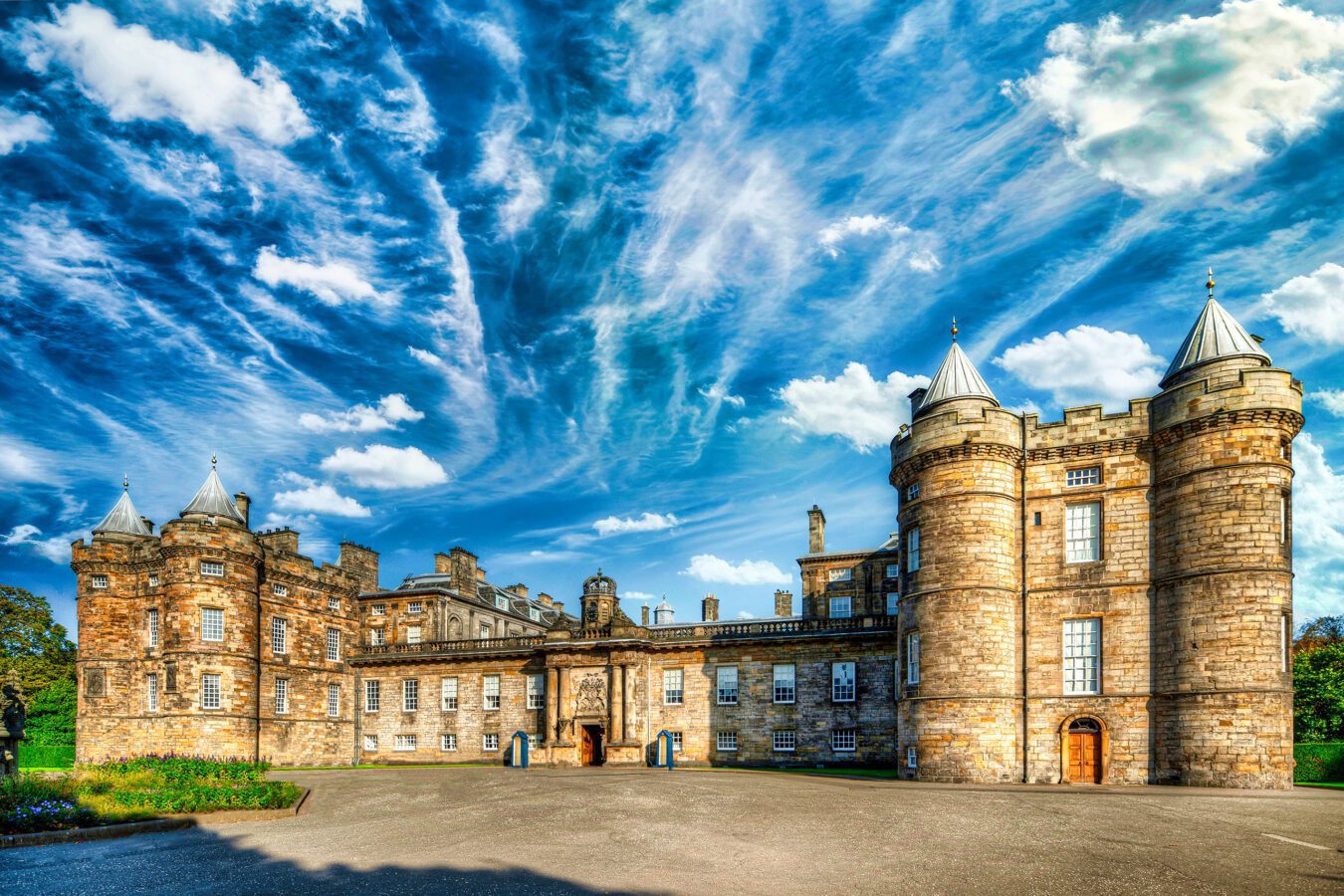 Palace of Holyroodhouse - LoveUK